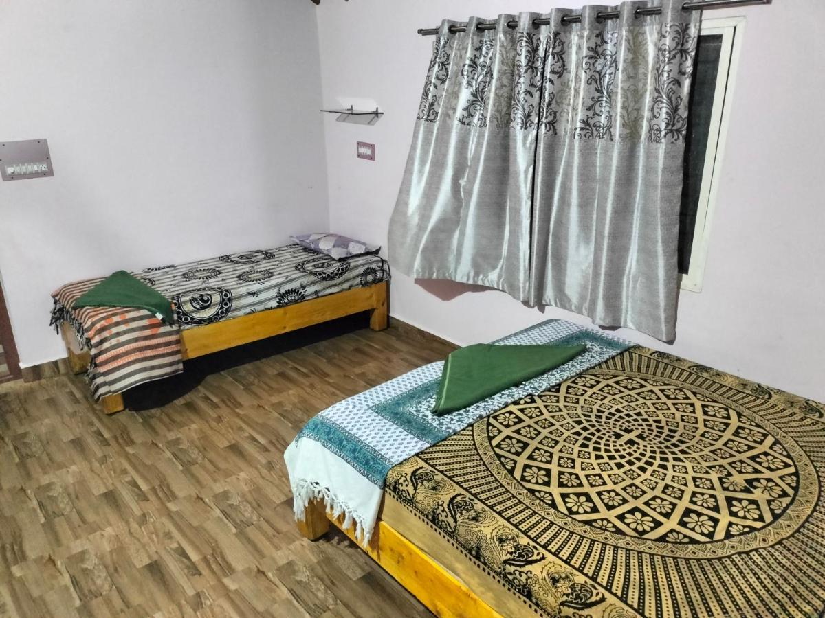 Prajwal Home Stay Hampi Eksteriør billede