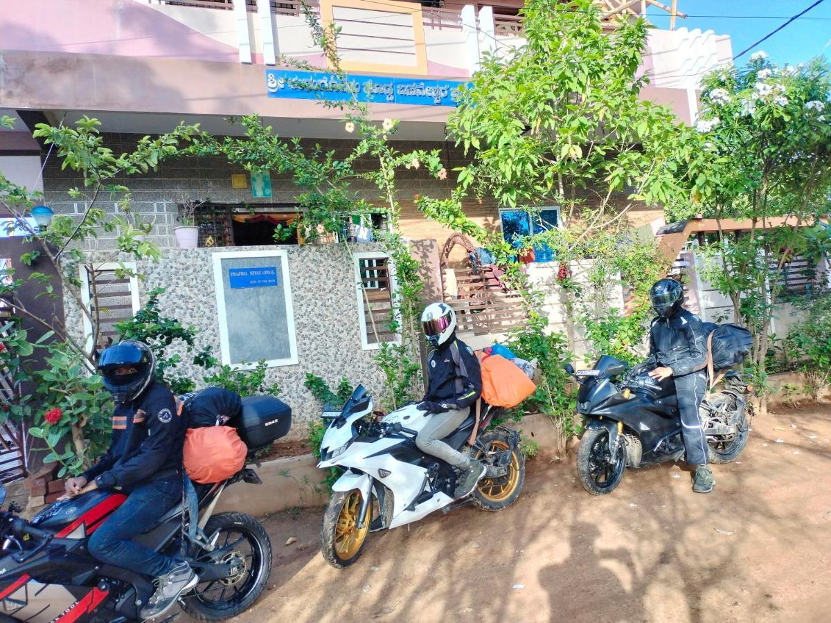 Prajwal Home Stay Hampi Eksteriør billede